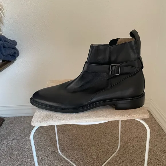 NWOT BANANA REPUBLIC Men's Black Leather Ankle Boots