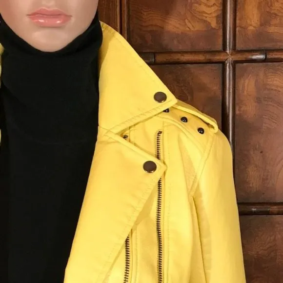 NWOT Colleen Lopez Lemon Twist Faux Leather Stud Moto Jacket