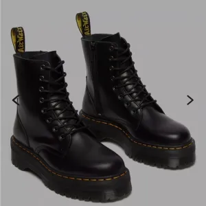 NWOT Dr. Merten’s Jadon Boots. Smooth Leather Platform. Brand NEW