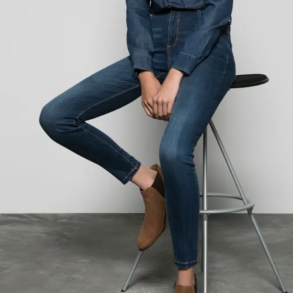 NWOT Joe's Honey Curvy Skinny Jeans