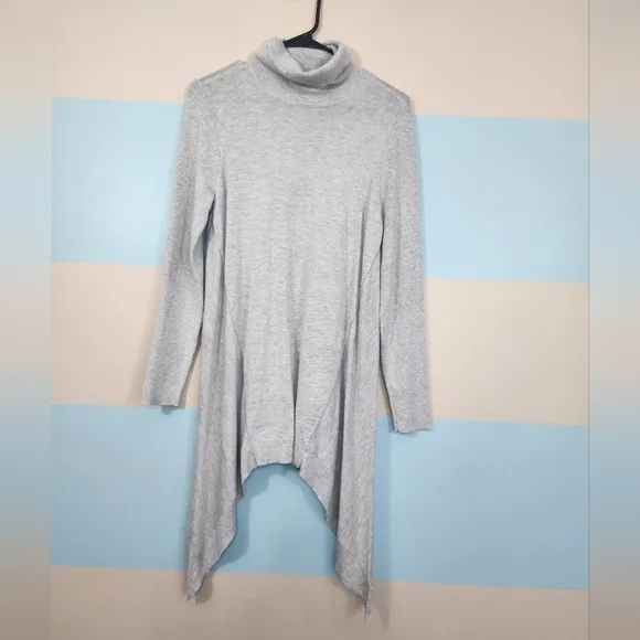 NWT Chico's Featherweight Gray Turtleneck Tunic