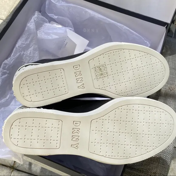 NWT DKNY Connie Leather slip-on Wedge Sneakers
