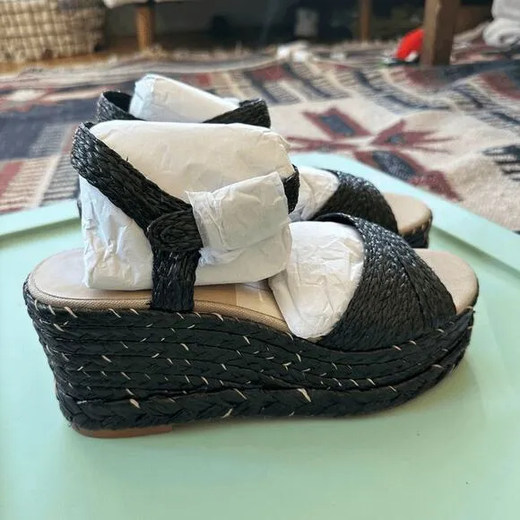 NWT Dolce Vita Womens Black Wedge Tiago Sandals Shoes Size US 8.5