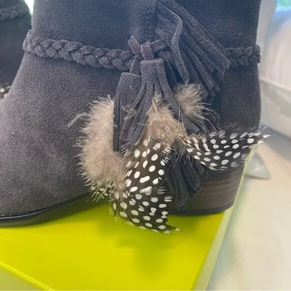 NWT Gianni Bini Charcoal Gray Suede Feather Detail Ankle Boots Rorrie Size 7M