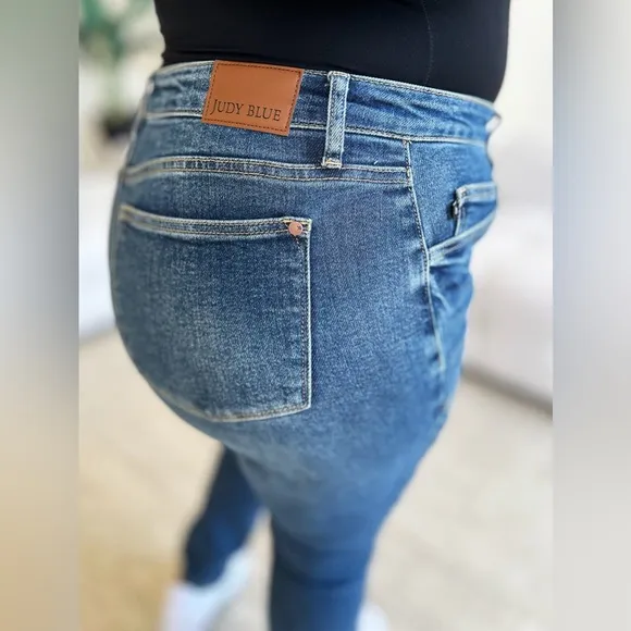 NWT Judy Blue PLUS   REG Size Dark Wash High Waisted Cargo Pocket Skinny Jeans