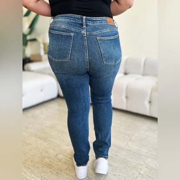 NWT Judy Blue PLUS   REG Size Dark Wash High Waisted Cargo Pocket Skinny Jeans