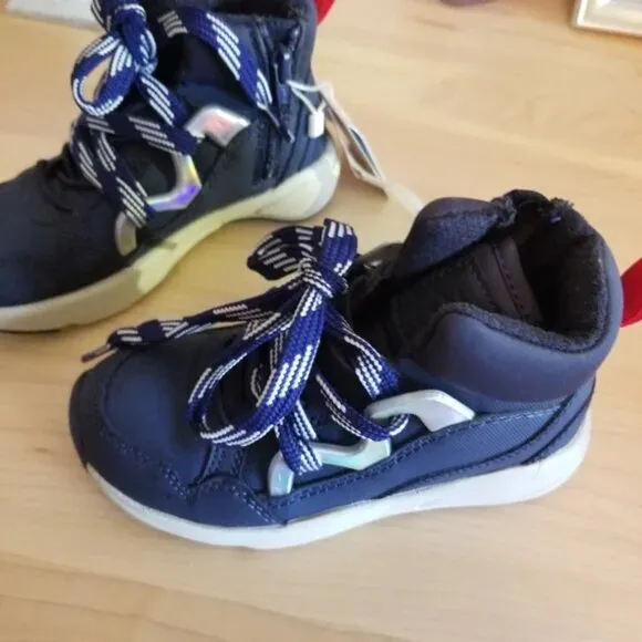 Nwt little boy hightop boots lightweight say size 9 runs small