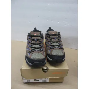 NWT MERRELL Women's Hiking Shoes - Size 7 US