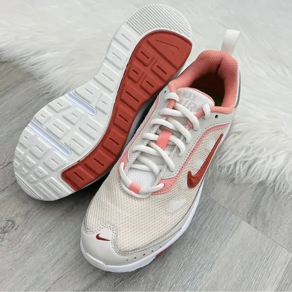 NWT Nike Air Max AP Women’s Shoes