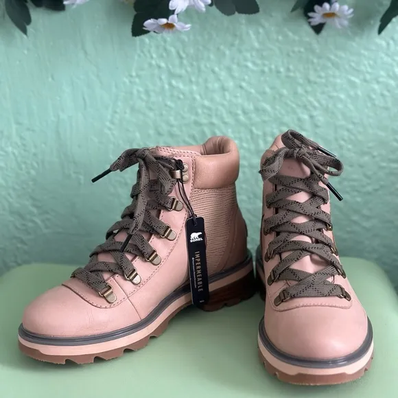 NWT Sorel Lennox Waterproof Hiking Boots in Canoe Stone Green