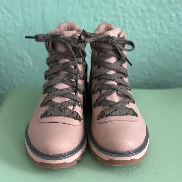 NWT Sorel Lennox Waterproof Hiking Boots in Canoe Stone Green