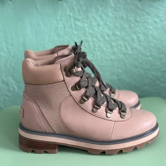 NWT Sorel Lennox Waterproof Hiking Boots in Canoe Stone Green