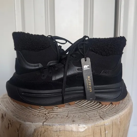 NWT SOREL Ona 503 Cozy Hiker Platform Women's Sneaker Size 7