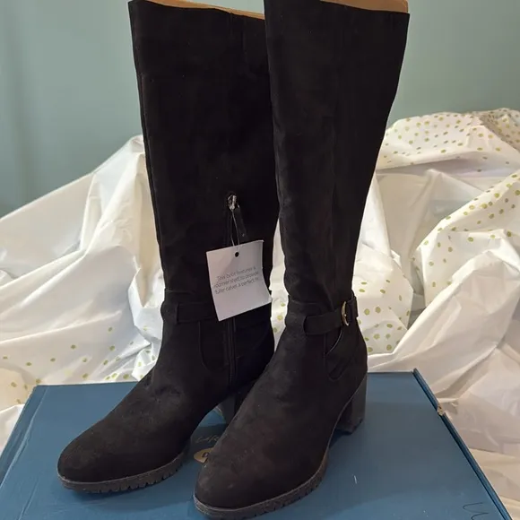 NWT White mountain Black Faux Suede Knee-High Women's Wide Calf Boots