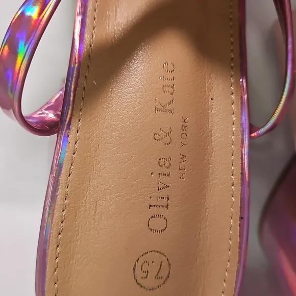 Olivia &amp; Kate NWT Irridescent Pink Women's Sandals