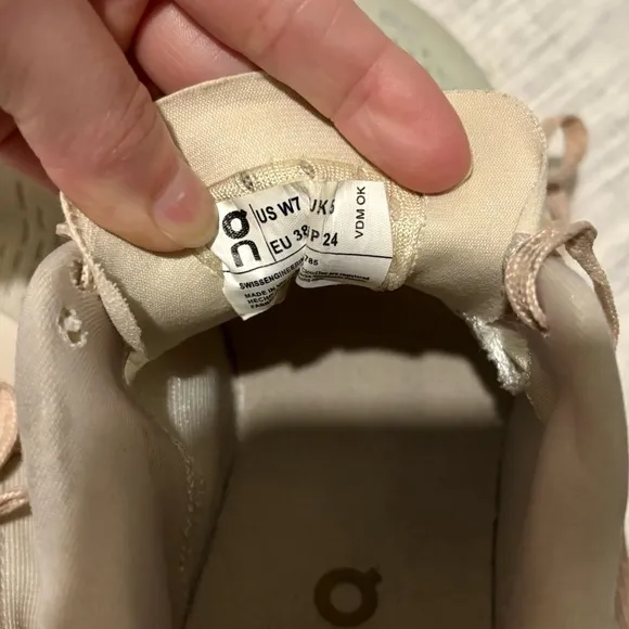 On Cloud Women’s Cloudmonster Moon/Fawn Shoes