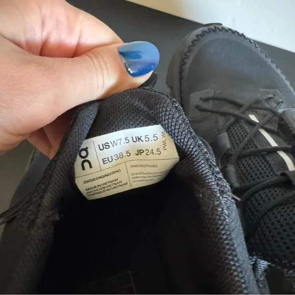 On Cloudaway Black Hiking Shoes