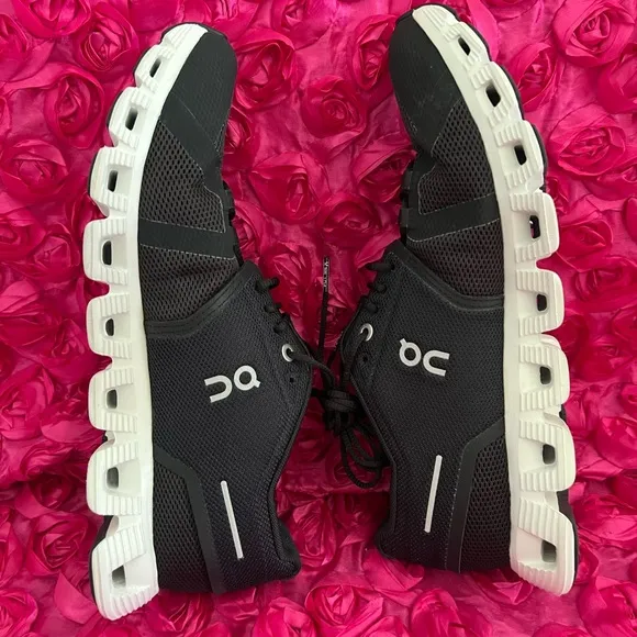 ON-RUNNING Cloud 5 logo-embossed mesh trainers