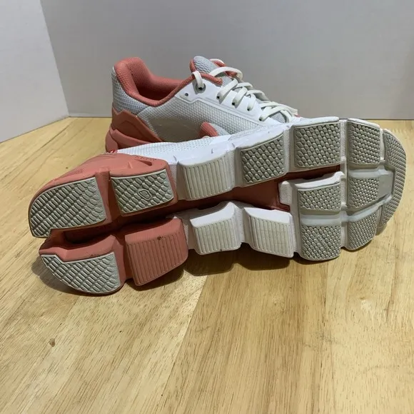 On Women's Cloudflyer Running Shoes, Size 8.5W White Pink/Peach