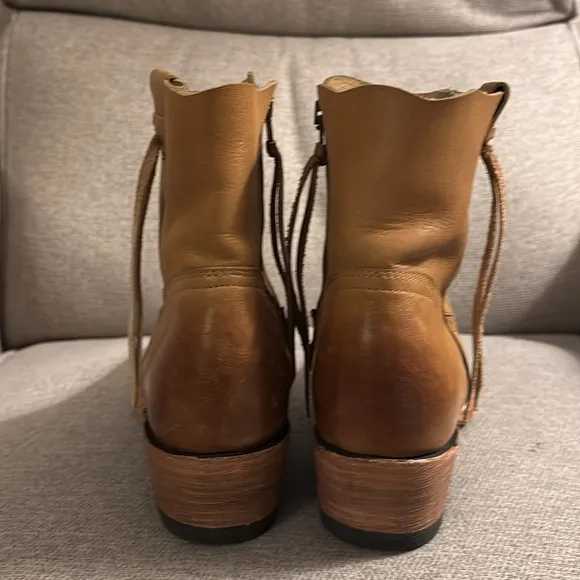 Overland Carly Tan Leather Cowboy Boots Women’s size 7
