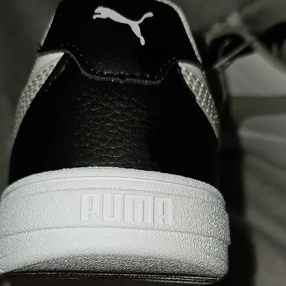 Puma Kids Black White Gray Court Sneakers Casual Sporty Low-Top Design Size 12