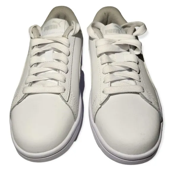 PUMA Unisex Smash V2 L trainers White and Gray Size 4C