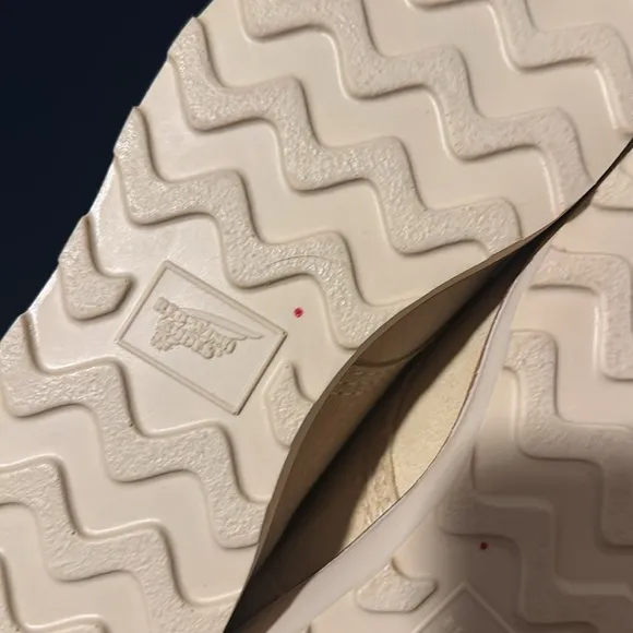 Red Wing Shoes Cream Lace Up Boots Moc-Toe