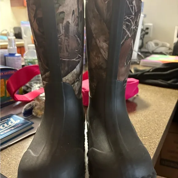 RedHead Camo and Black Boots