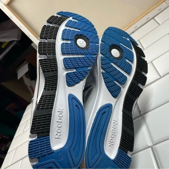 Reebok Canton MA Runner Men’s Shoes Sz 11.5 New in Box