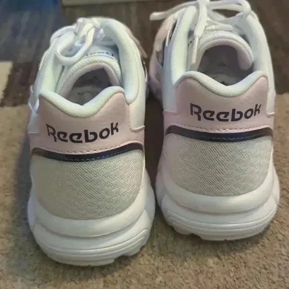 Reebok Womens Royal Run Finish 2 Mesh Track Running Shoes