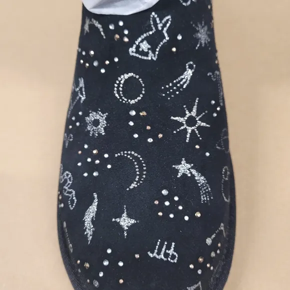 SALE! UGG Black Classic Zodiac Short Boots PRICE FIRM
