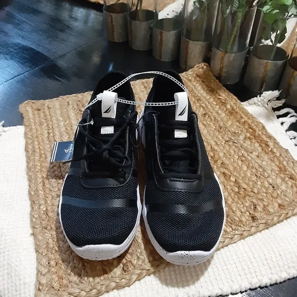 Sale! Women's Nautica sneakers black white