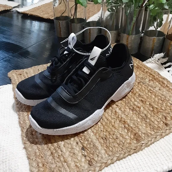 Sale! Women's Nautica sneakers black white