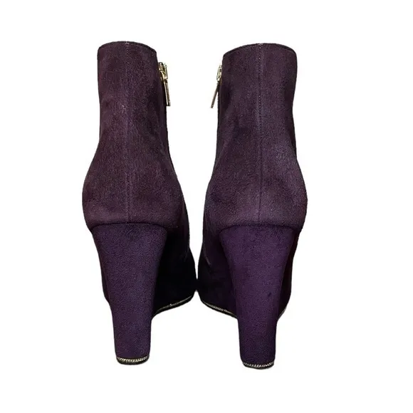 Salvatore Ferragamo Fiamma Suede Wedge‎ Ankle Boots Plum Purple Booties Size 8.5