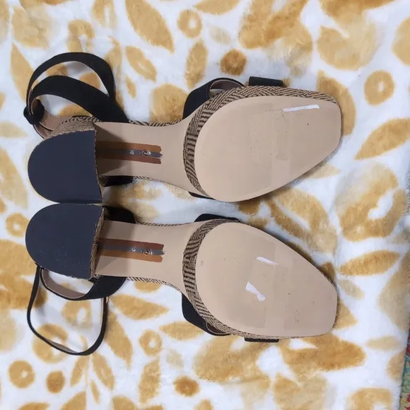 SAM EDELMAN, Elegant Black and Tan Women's Sandals