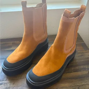 Sam Edelman Lulia Lug Sole Boot Womens 8 Two Tone Leather Chelsea Boots Outdoor