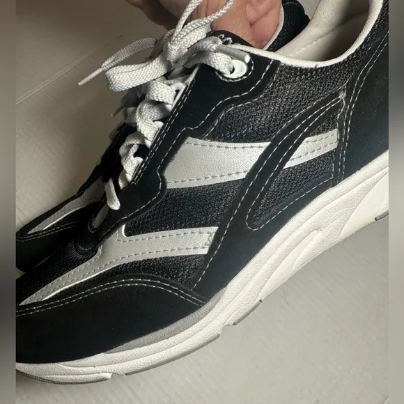 SAS Journey Mesh Women’s Size 11 S Black Silver Comfort Casual Walking Shoes