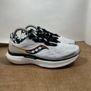 Saucony Triumph Shoes Womens Size 8.5 Gray Mesh Athletic Running Sneakers