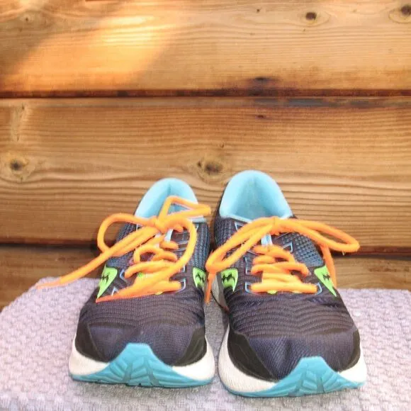 Saucony Triumph 18 Mens 9.5 Running Shoes