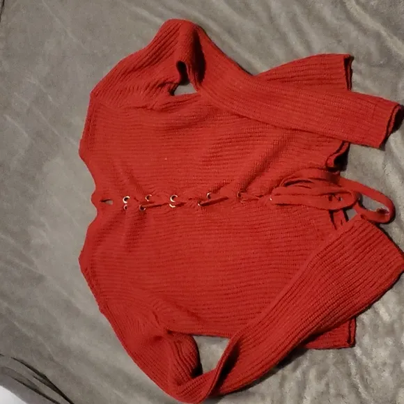 SEMI NEW FASHION NOV BUNDLE OF SWEATERS