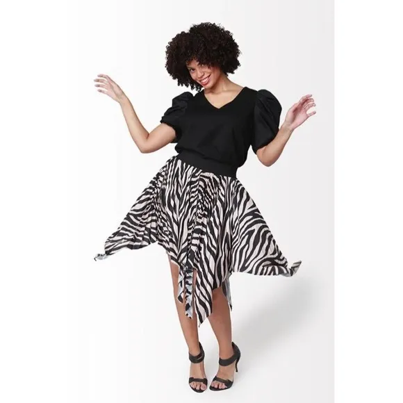 Shegul Elly Skirt in Zebra Print Size M (16/18) (NWT)