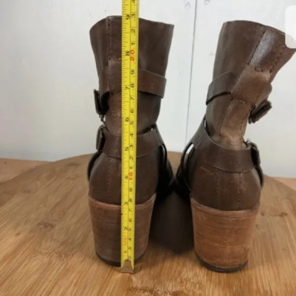 SIGERSON MORRISON Brown Leather Ankle Boots.