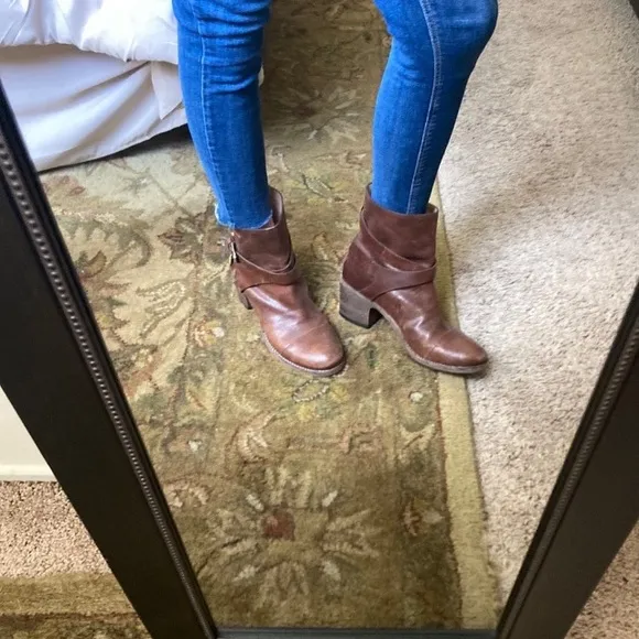 SIGERSON MORRISON Brown Leather Ankle Boots.