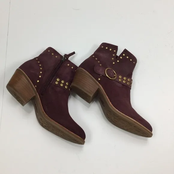 Sofft Allene II Boots Riveted Booties Size 7 Red Suede Leather