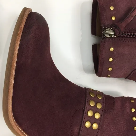 Sofft Allene II Boots Riveted Booties Size 7 Red Suede Leather