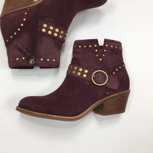 Sofft Allene II Boots Riveted Booties Size 7 Red Suede Leather