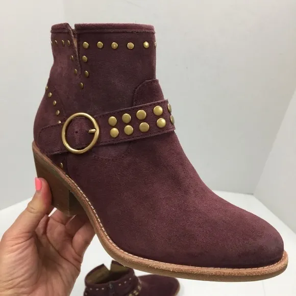 Sofft Allene II Boots Riveted Booties Size 7 Red Suede Leather