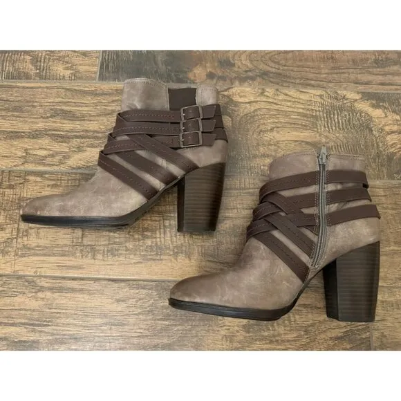 Sofft Size 10M Arminda Bootie Strappy Ankle‎ Block Heel Comfort Shoe Brown