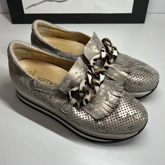 Softwaves Cadie Slip-On Shoe Khaki Camo Women’s Size
