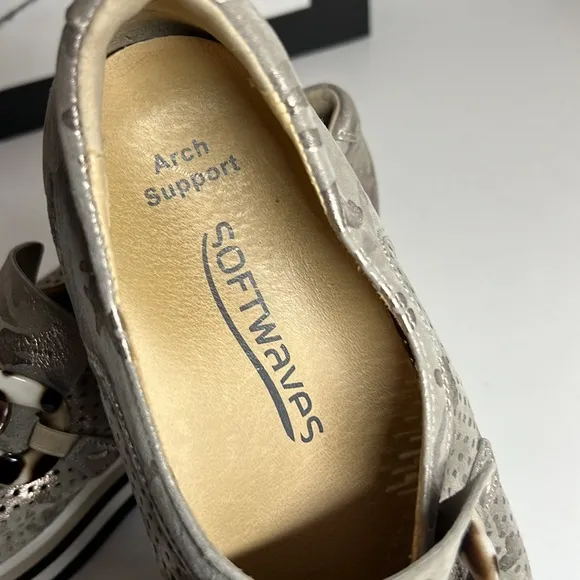 Softwaves Cadie Slip-On Shoe Khaki Camo Women’s Size